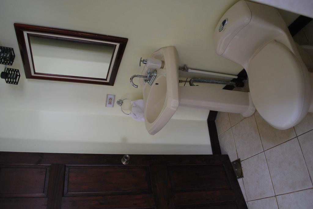Dos Palmas Studio Apartments Rio Segundo Екстер'єр фото