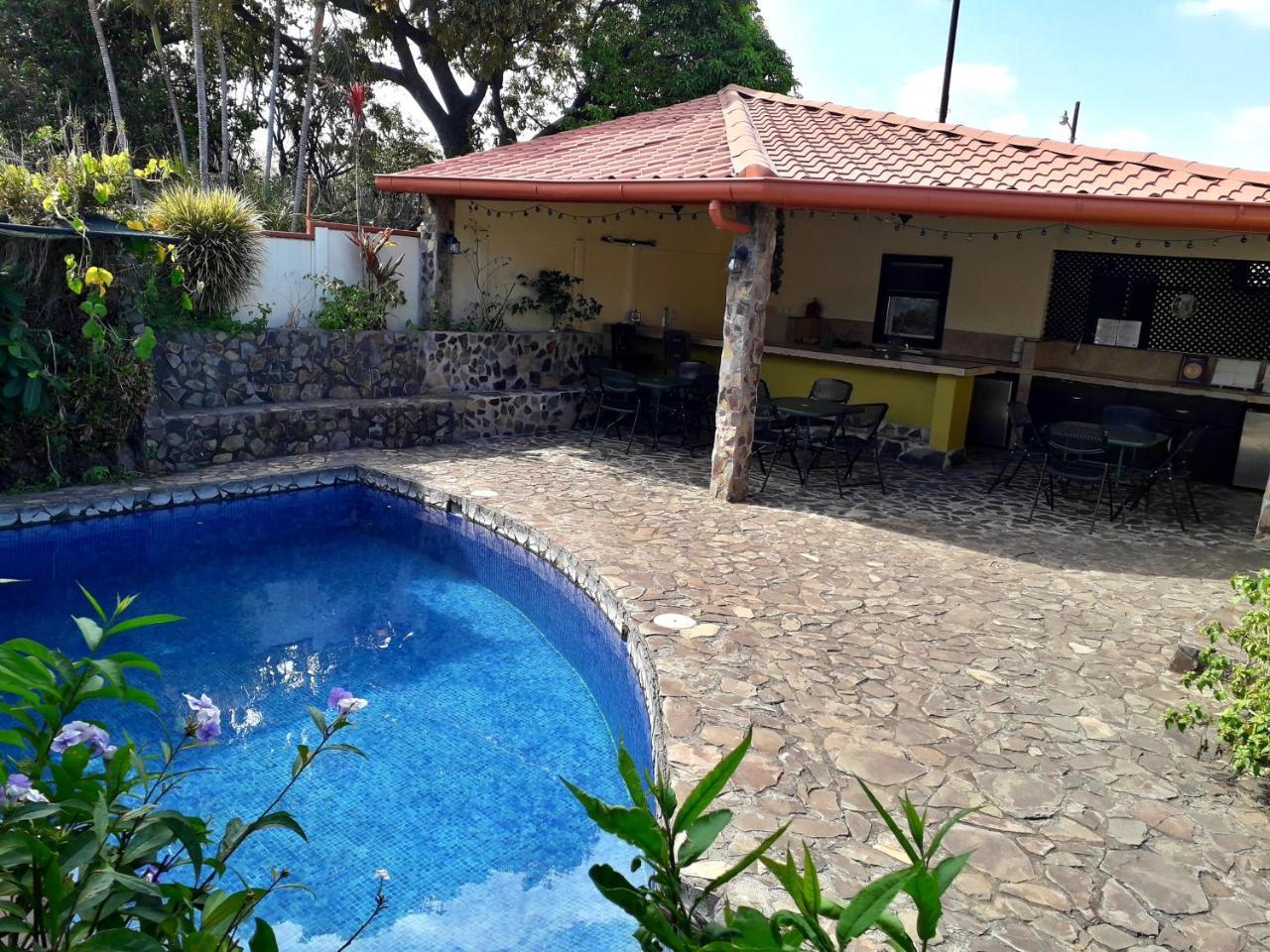 Dos Palmas Studio Apartments Rio Segundo Екстер'єр фото